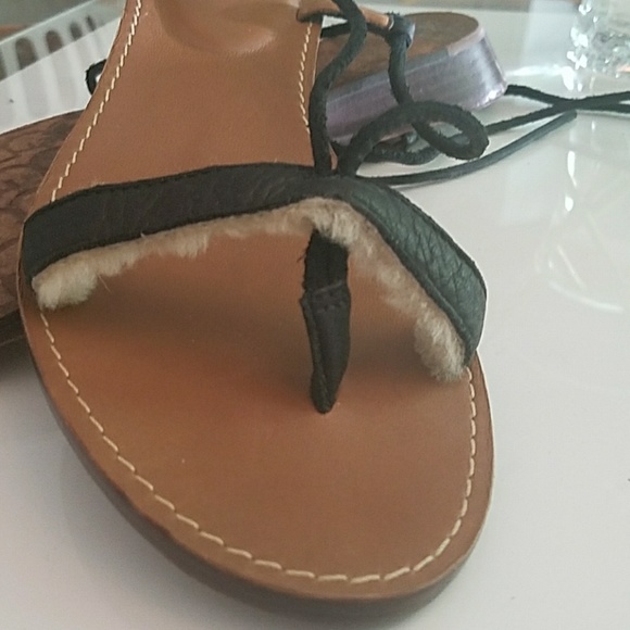 CLEARANCE. UGG Australia lace up sandals - Picture 5 of 8